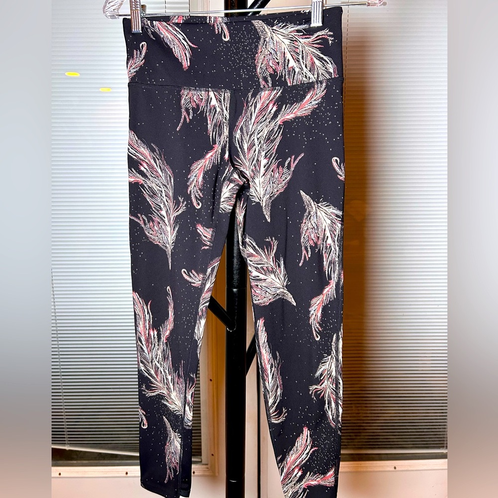 Free People Movement Serene printed 7/8 reflective compression leggings.